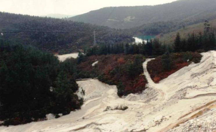 A photo of the San Finx mine site, taken in the 1990s. Photo: Vida e Ría
