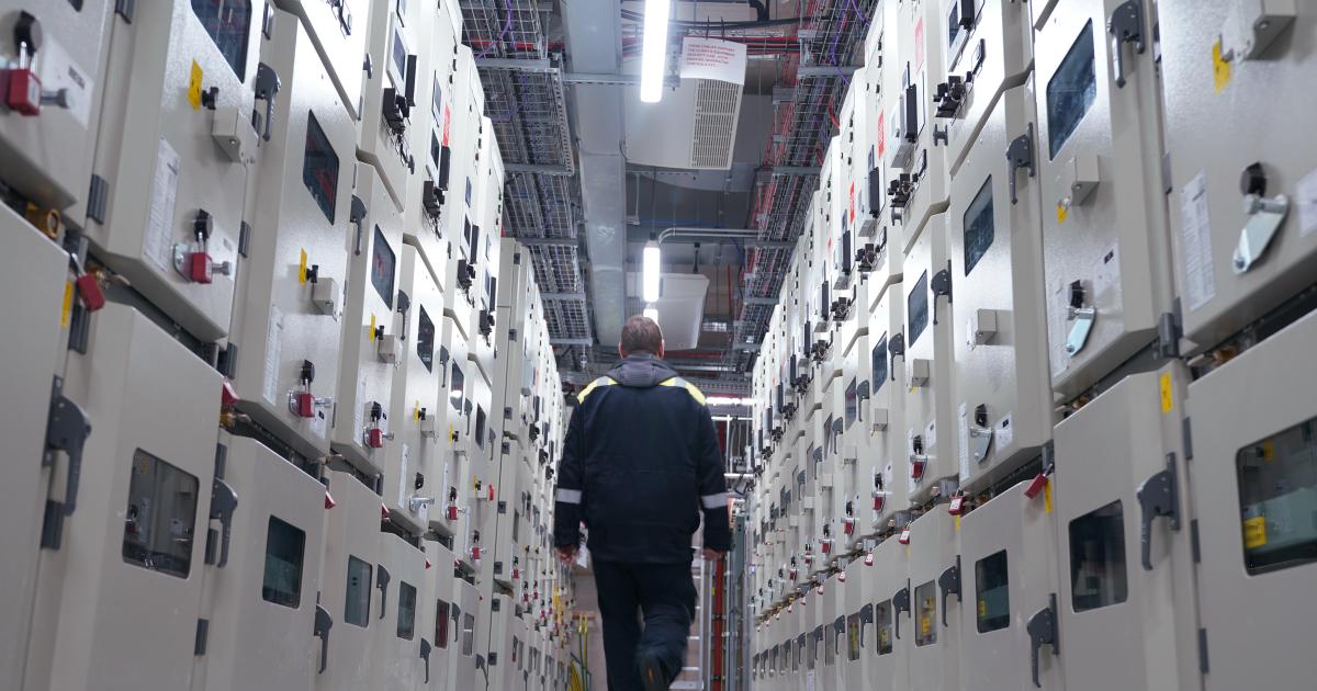 Heatwaves intensify data centre crisis