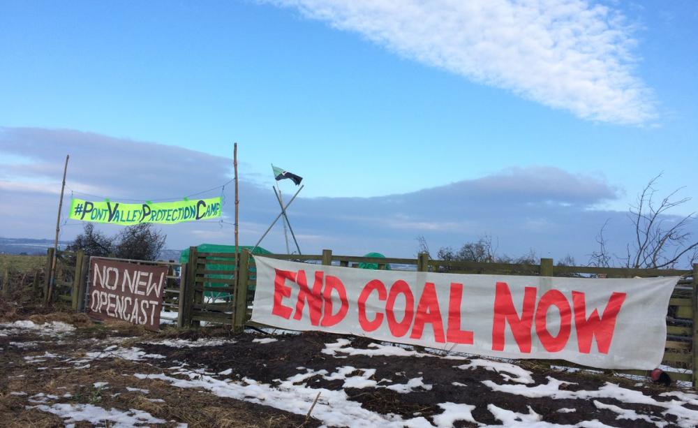 Protest banners: End Coal Now.