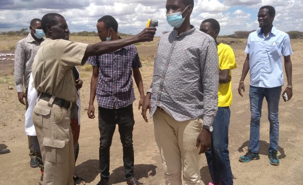 Screenings on El-molo boundaries