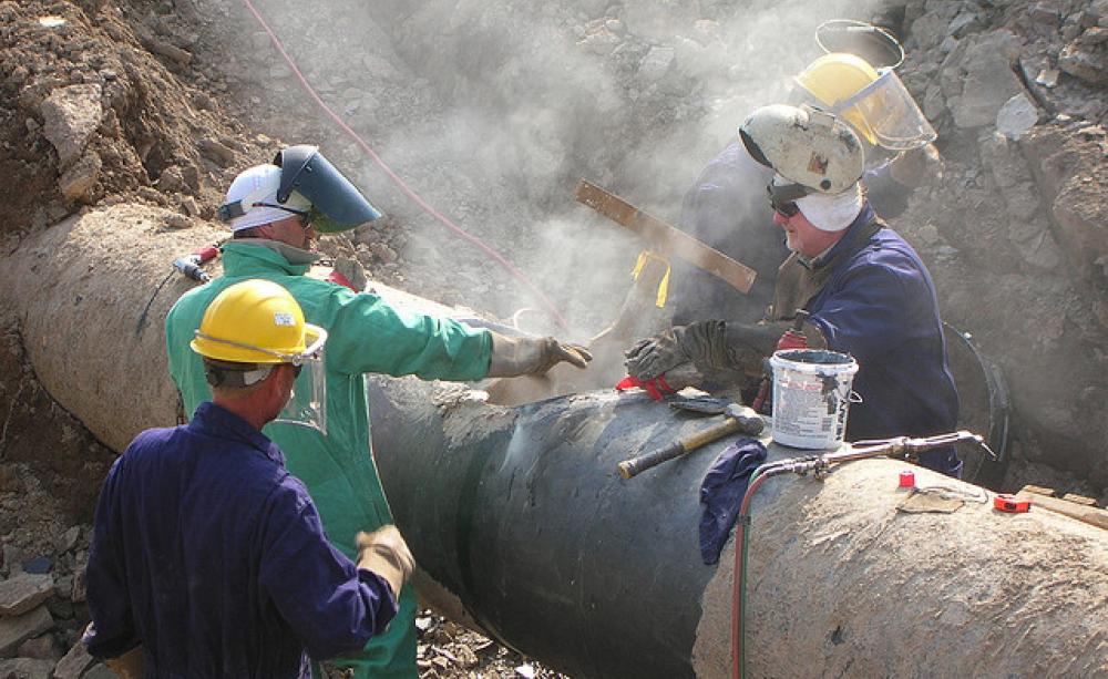Can East-West relations be repaired as easily as this gas pipeline? Photo: Matthew Thorn via Flickr.com.