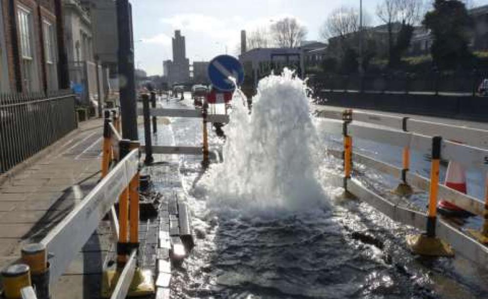 If this water was money ... Photo: loopzilla / CC BY-SA.