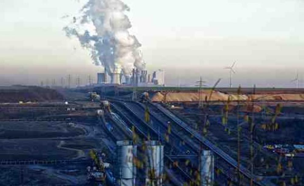 Neurath coal-fired plant, in Germany, is one of Europe’s worst polluters. Photo: Bert Kaufmann via Wikimedia Commons.