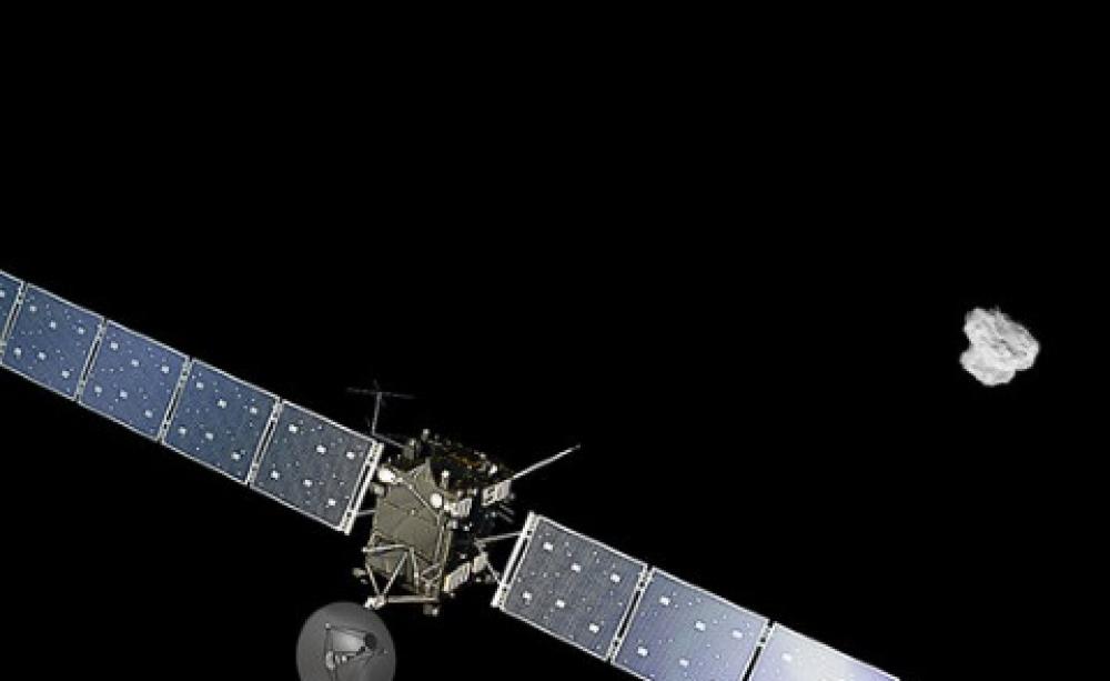 Rosetta approaching its destination after a 6 billion km journey. Image: ESA.