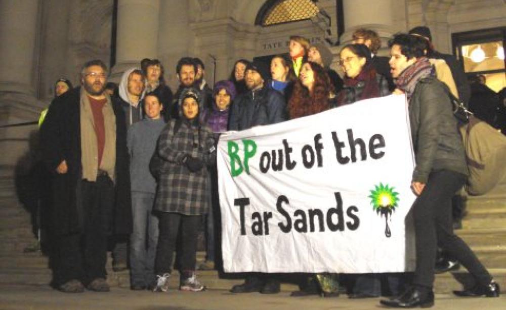 The Reclaim Shakespeare Company chant “Art Not Oil” outside the Tate AGM. Photo: Platform London.