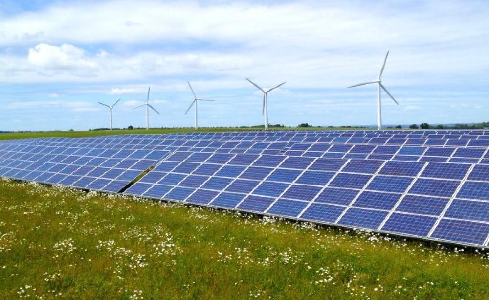 The Westmill renewable energy cooperative in Oxfordshire - a new model for the UK's energy future? Photo: Richard Peat via Flickr (CC BY-NC-ND 2.0).