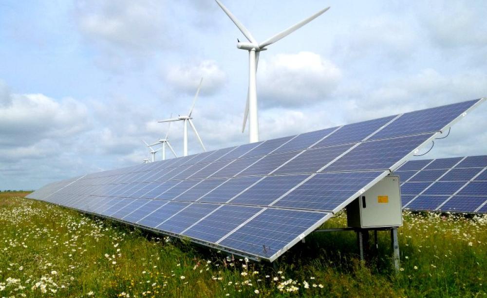 The Westmill solar and wind farm near Watchfield, Oxfordshire. Photo: Richard Peat via Flickr (CC BY-NC-ND). The Westmill solar and wind farm near Watchfield, Oxfordshire. Photo: Richard Peat via Flickr (CC BY-NC-ND).