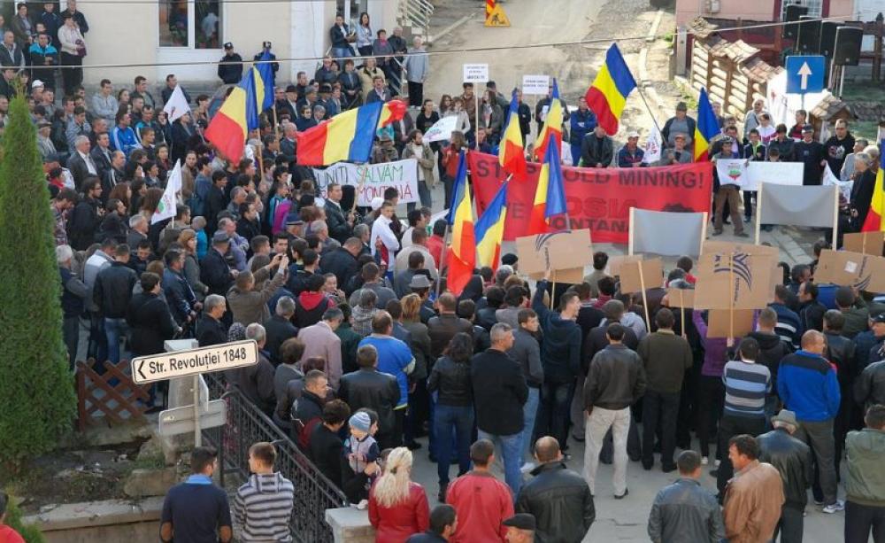 Demonstration in Rosia Montana against the gold mine project, 22nd September 2013. Photo: Initiative Mittel- und Osteuropa e.V. via Flickr (CC BYNC-SA).