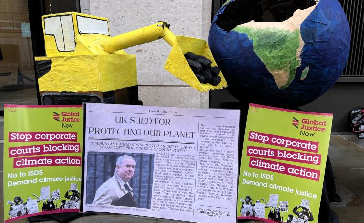 Campaigners protesting against ISDS
