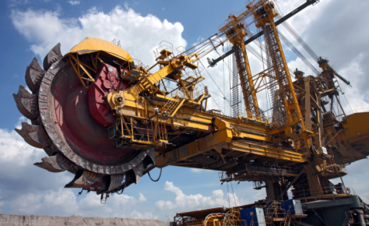 Mining taking place at an Australian open pit coal mine. Photo: Kadda / Shutterstock.com.