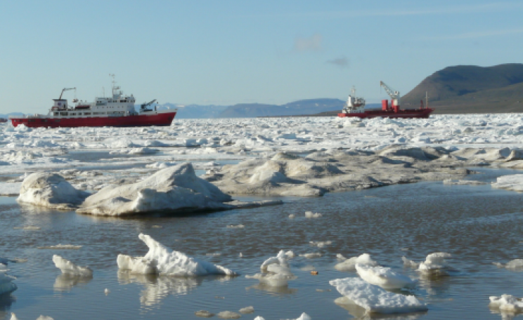 Ships at Svalbard. Photo: Christopher Ware.