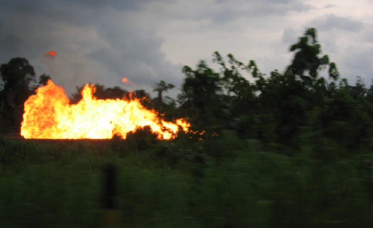 Shell gas flare by Oloibiri in the Niger Delta. Photo: Rhys Thom via Flickr.com.
