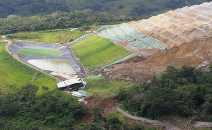 Collapse of the cyanide heap leach pile at Bellavista mine in Costa Rica, January 2009. Photo: CEUS del Golfo via Earthworks.