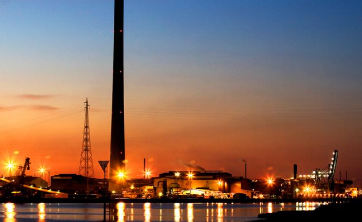 Port Pirie, South Australia: the lights at the city's vast smelting plant are pretty, but not the lead contamination. Photo: Imre Hillenbrand www.universalfocus.com.au, CC BY-ND.