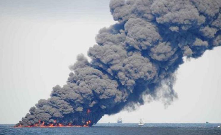 Are there more nasty surprises in store for fossil fuel investors? The Deepwater Horizon Oil Spill, 22nd June 2010. Photo: Oscar Garcia / via John Amos on Flickr.