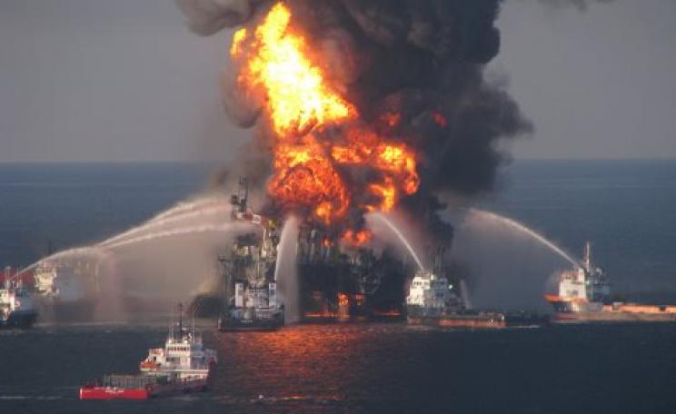 There is now no atmospheric space for any new 'extreme energy' to be developed. The Deepwater Horizon Fire, 21st April 2010. Photo: EPI2oh via Flickr, CC BY-ND 2.0.