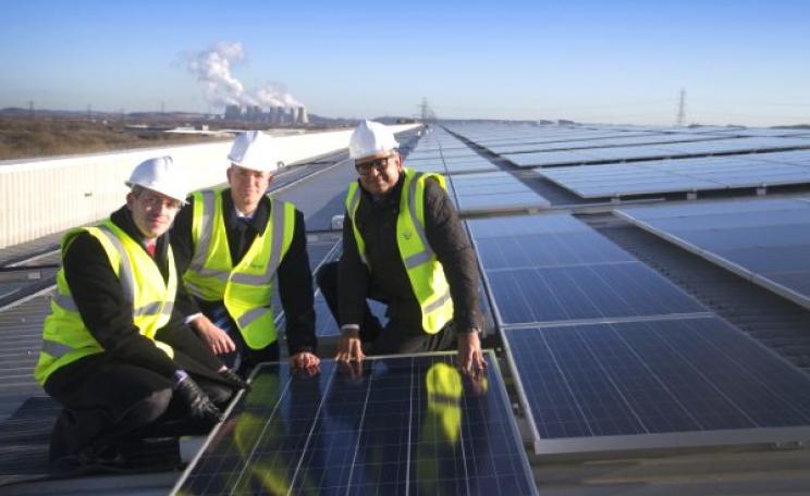 M&S's brand new 6MW solar array at its Castle Donington distribution centre is the largest roof-mounted system in the UK.