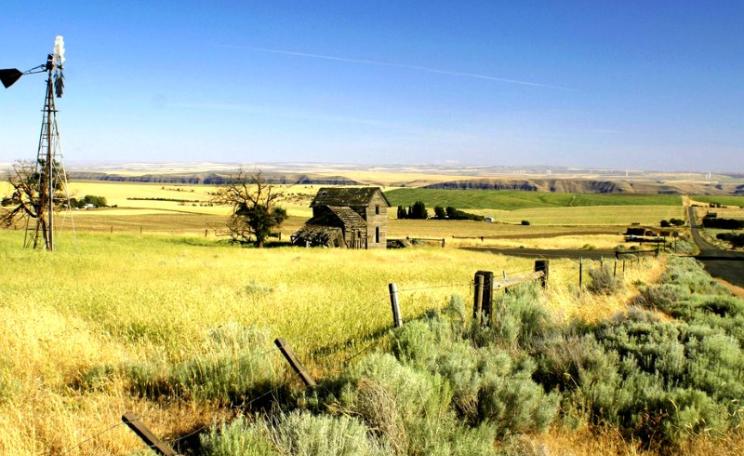 View from the Goodnoe Hills near the Columbia River Gorge, Washington. A small settlement with a school once existed below the abandoned farm house. Photo: gary via Flickr (CC BY-NC-SA).
