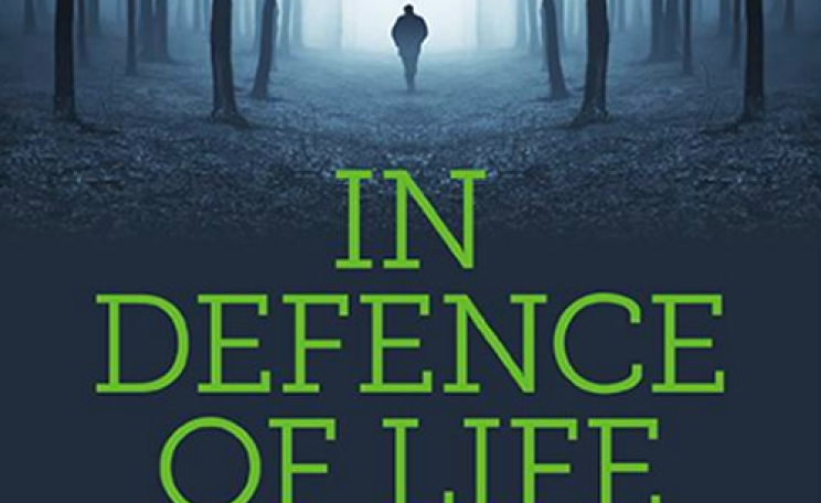 Front cover image from of 'In Defence of Life' by Sir Julian Rose, published by Earth Books.