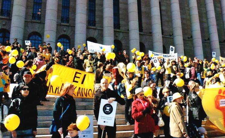 A demonstration against nuclear power outside the Finnish Parliament, April 2009. Photo: Ulla Klotzer.