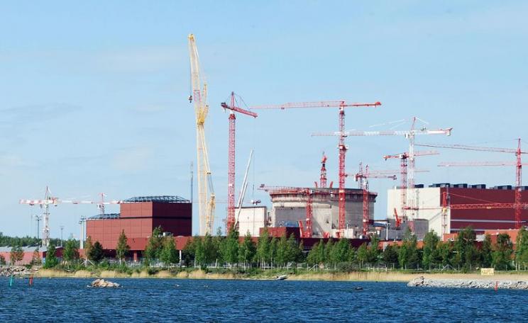 EPR nuclear plant under construction at Olkiluoto in Finland in 2009 - the year it was due for completion. It may finally be ready in 2018 - or then, it may not. Photo: kallerna via Wkimedia (Public Domain).