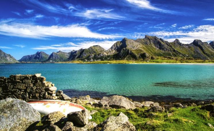 The tranquil beauty of Lofoten could be threatened with the prospect of off-shore drilling. Photo: Sören Schaper via Flickr (CC BY-ND).