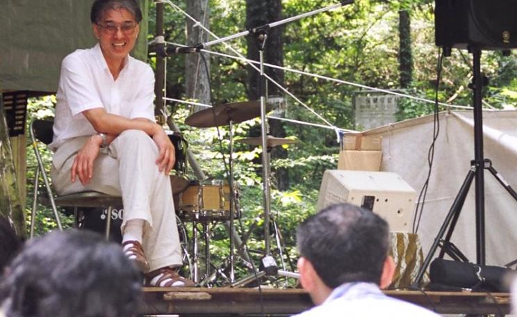 Hiroaki Koide (小出裕章さん) speaking at EcoLaboCamp on Mt Takao, August 2007. Photo: Hanako via Flickr (CC BY-NC).