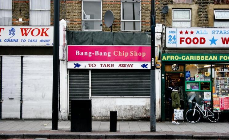 The Brixton Road in South London, already in breach of its NO2 pollution limits for 2017 on the 6th January. Photo: Nico Hogg via Flickr (CC BY-NC).
