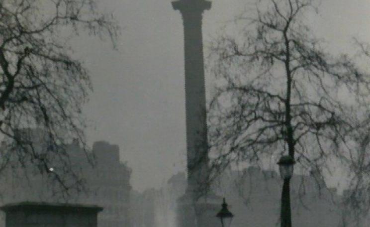 Back to the future? Nelson's Column in Trafalgar Square, London, in the Great Fog of 1952. Photo: N T Stobbs via Wikimedia Commons (CC BY-SA).