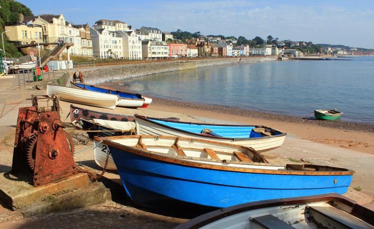 Holidaymakers at iconic seaside locations like Dawlish in Devon should be met with clean beaches. Via Max Pixel.